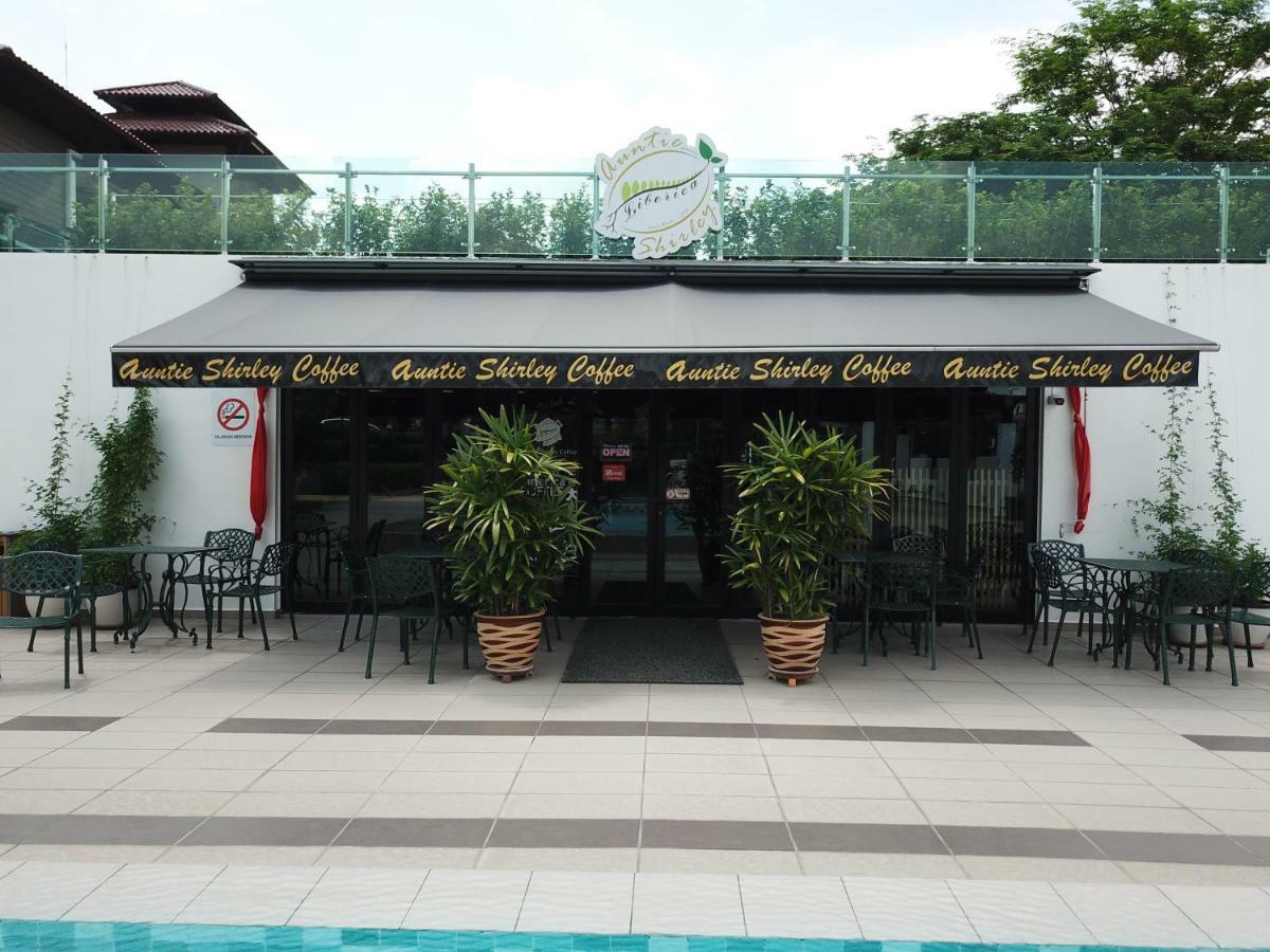 Casa Bianca Hotel Kluang Exterior photo